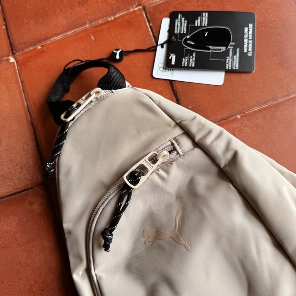 Puma Evercat Myriad Women’s Slingback Shoulder Bag In Light Beige NWT - Picture 3 of 4